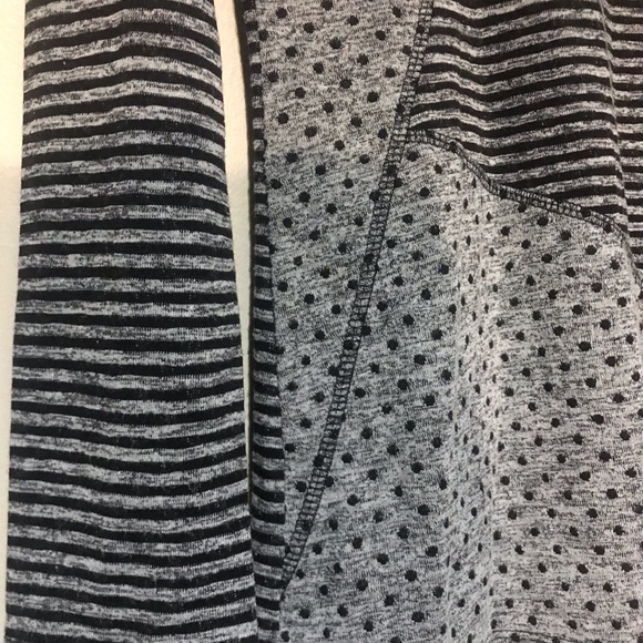 VINTAGE MARIE CLAIRE BLACK/GREY STRIPED / POLKA DOTS L/S TOP - Picture 3 of 7